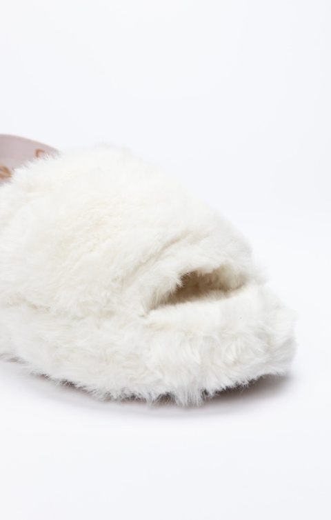 SIK SILK BIAŁE FUTERKOWE DAMSKIE KLAPKI 35,5