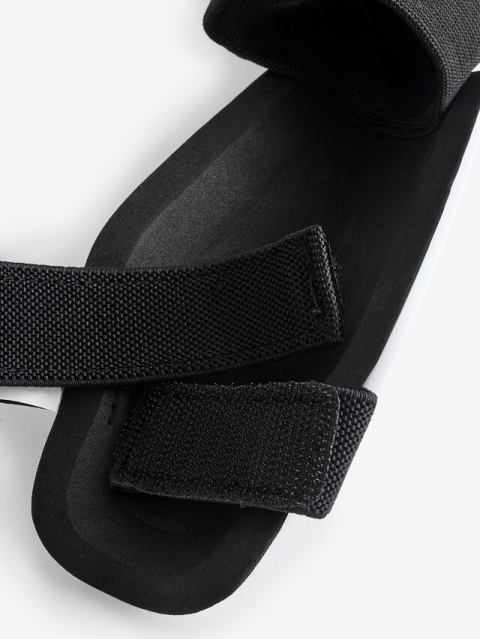 Ochraniacze Nike Charge rozmiar L